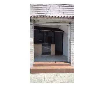 Alquiler de local en plena Av. Aragua, sector Piñonal -El Trébol - 4