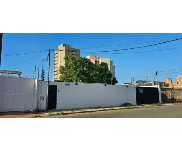 Se Vende Casa para Vivienda Familiar o Comercial, En Maracaibo