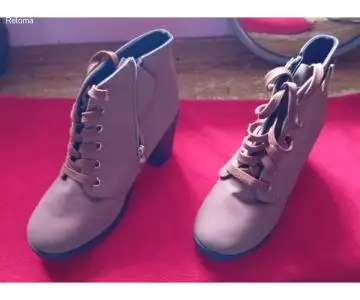 Vendo botas para mujer, Caracas